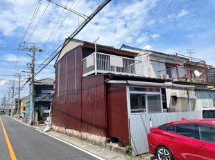 新居屋東高田貸家の物件外観写真